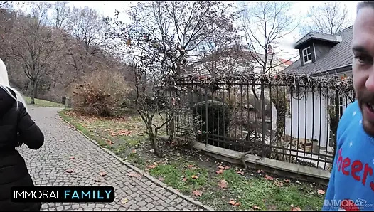 Dari undangan kaget untuk ngentot memeknya habis-habisan!