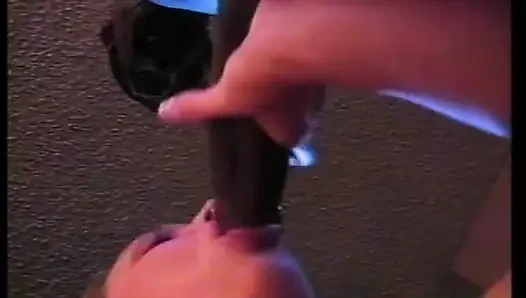 Peach girl loves to put big cocks in her mouth