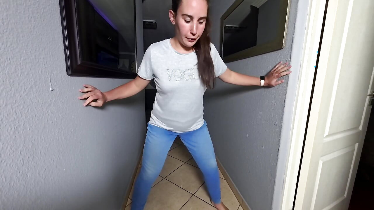 Grosse salope, désespoir de pisse, compilation de mouillage de culotte