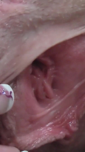 Unforgettable moment from "Milf zeigt Ihre Muschi und hat freude am dildo"