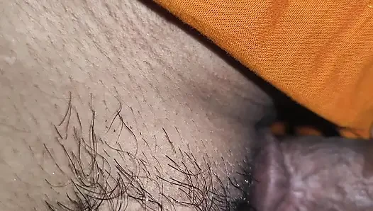 Üvey erkek kardeş ve üvey kız kardeşinin gecesinin güzel anları