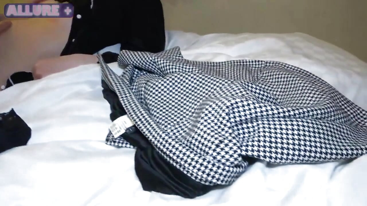 Youngwife wird mutig und fängt eine geheime nacht, um ihre kosten zu decken, vor der entdeckung - 1