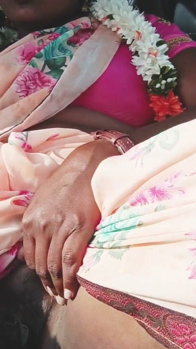 Silk aunty car sex, telugu dirty talks, Episode -1, part- 3, sexy saree telugu silk aunty with boy friend. | Clip 1