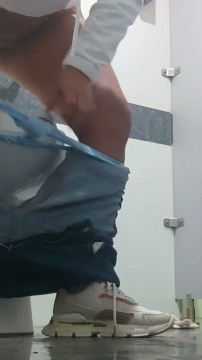 Recording patients leaving hospital | Clip 1