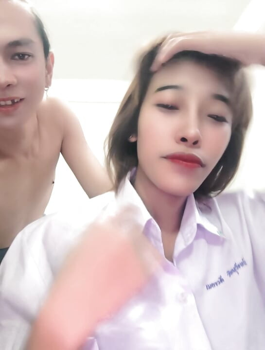 Tajlandska studentica 18+ nong zvono (iza kulisa)