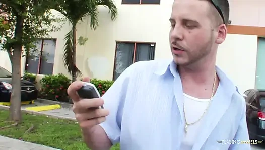 Cewek kulit hitam dicrot di mulut setelah ngentot habis-habisan