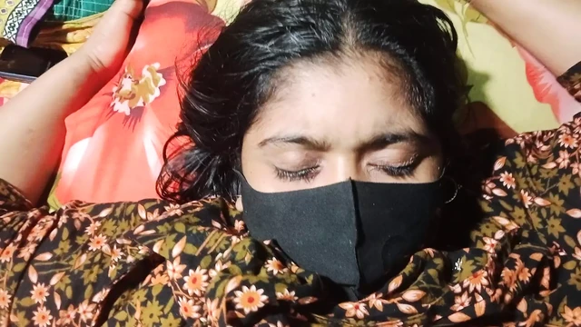 Big Ass Bangladesi Mom Showing Her Ass, Chubby Mommy Gets Fucked Hard By son