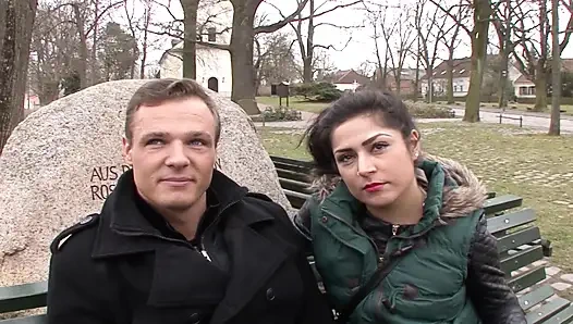 Alman bebeği yabancıyla sikiştik sonra yüzüne büyük bir boşalma