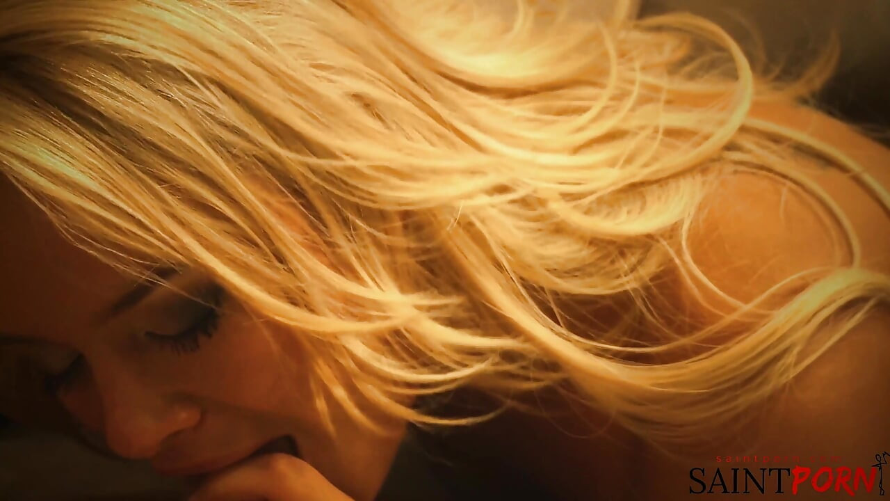 Alexis Monroe adore jouer le prof de sexe