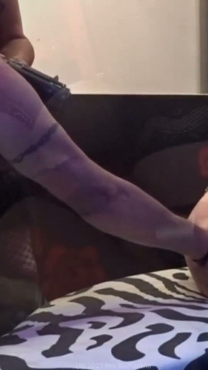 Lumina gets played with several Dildos and then gets fisted by Sir Rob | Clip 1