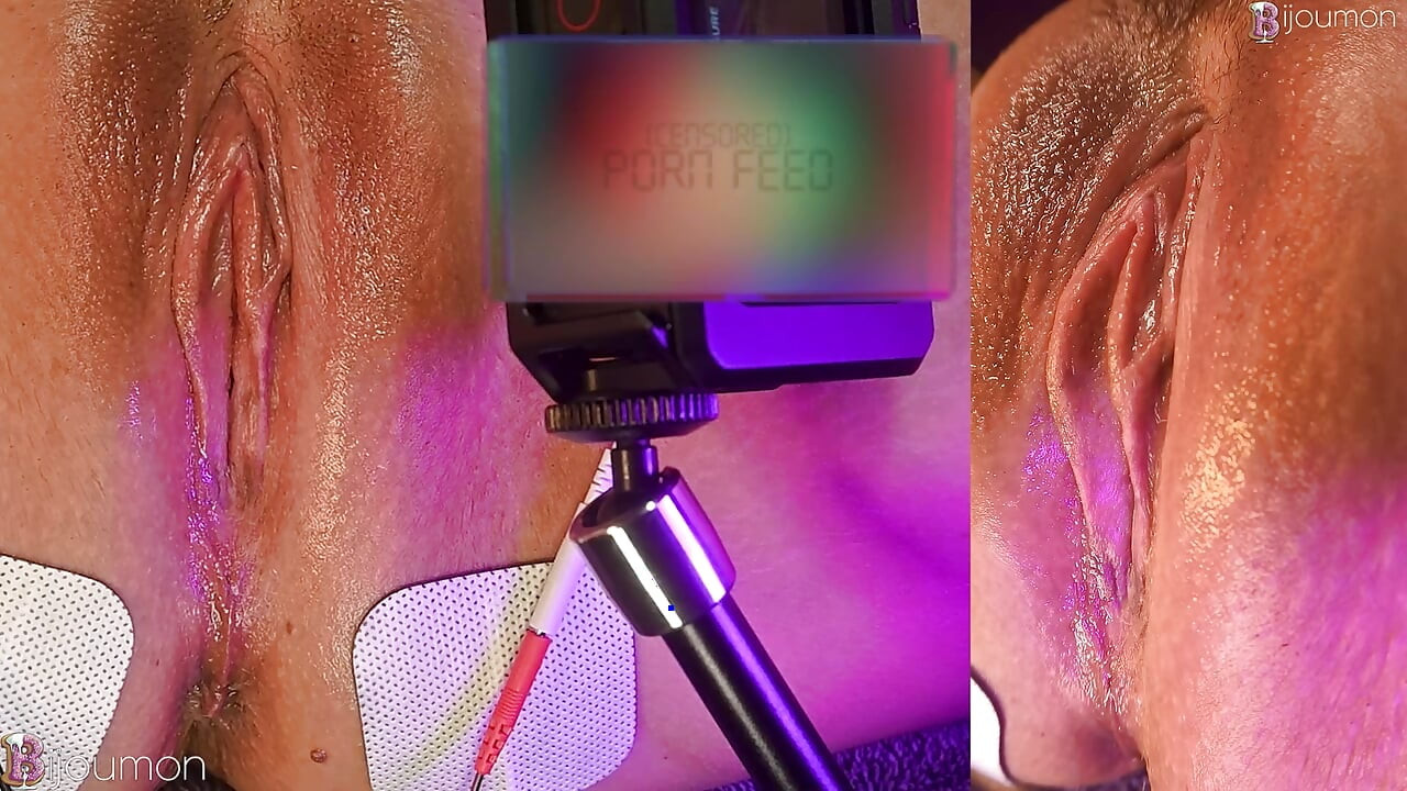 Extreme Close Up: Pussy Bulges and Pulses Watching VR – High-Speed #5