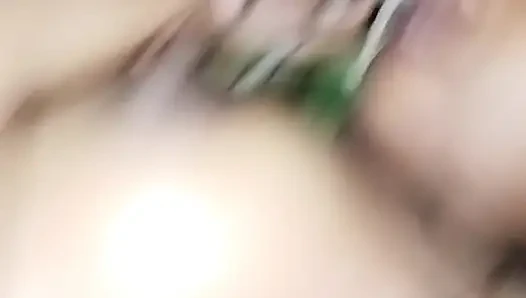 She is so wet! Indian desi village girl viral video.