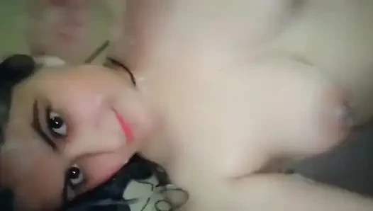 Девушка дези в душе
