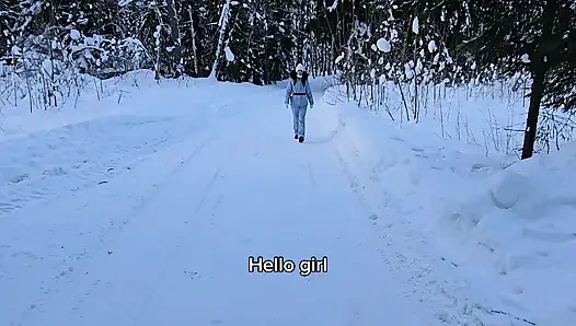 Kış ormanında bir yabancı