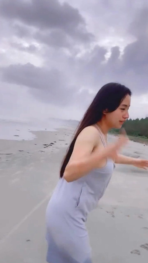 A walk on the beach enjoying the beauty of the ocean