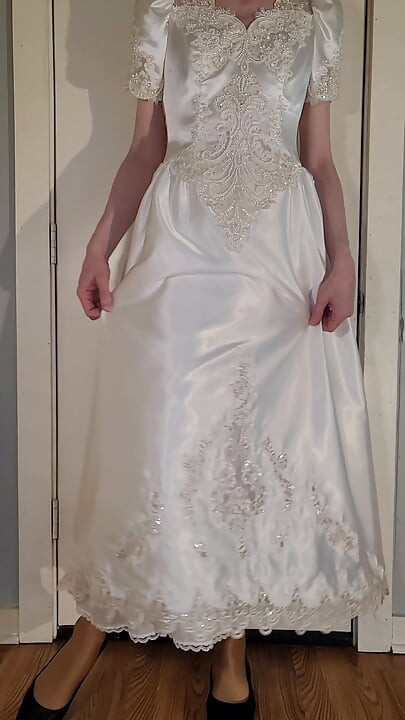 Robe de mariée vintage liquide en satin