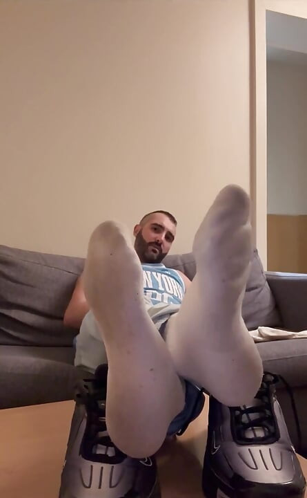 This One Is for the Foot/socks/trainers Enthusiasts