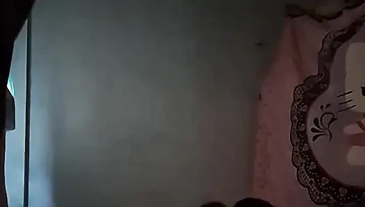Она ее вылизала.