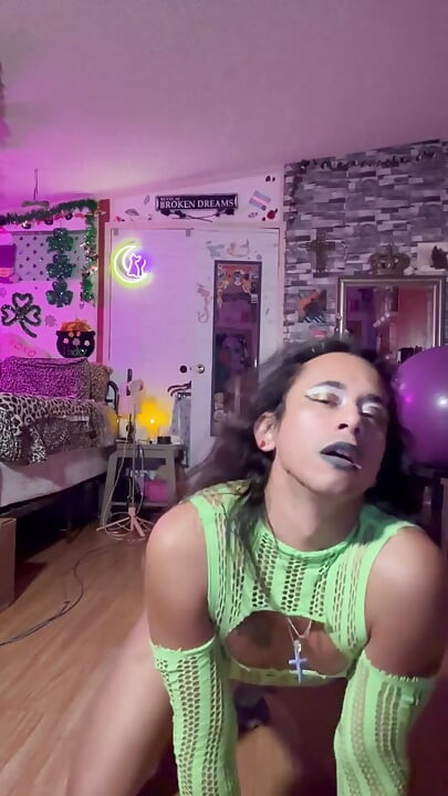 Pretty When You Cry Sensual Naked Dance