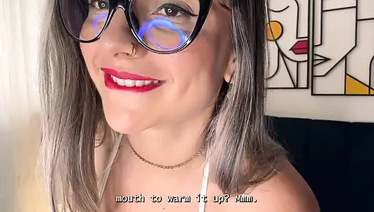 Крошка с большими сиськами исполняет инструкцию по на испанском с субтитрами в видео от первого лица