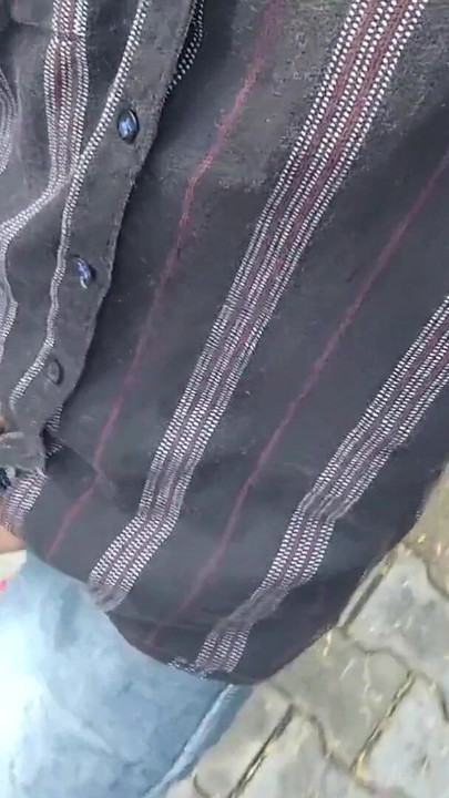Trenutak koji morate vidjeti iz "Indian Desi Boy outdoor CumShort Masterbation"