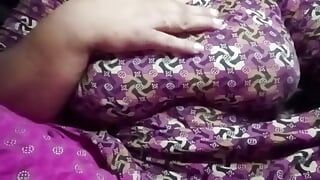 Desi mom big boobs and big ass hot video