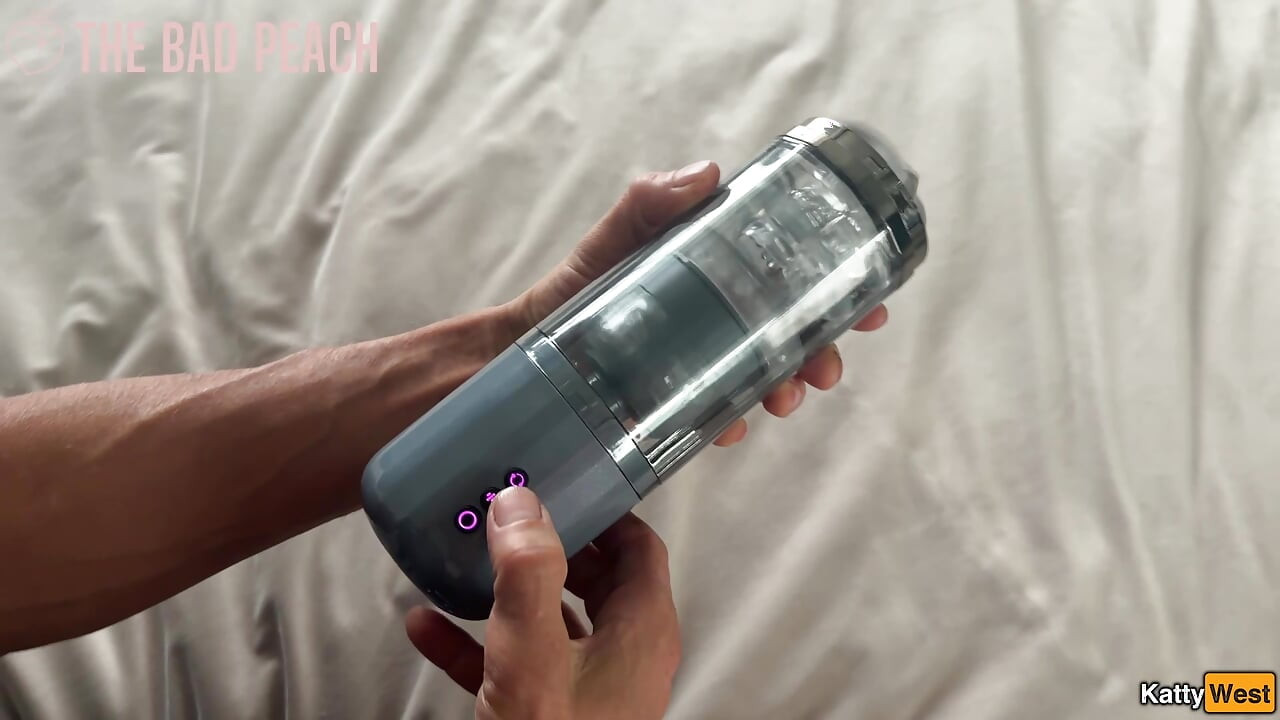 用玩具互相自慰——誰先射的挑戰？