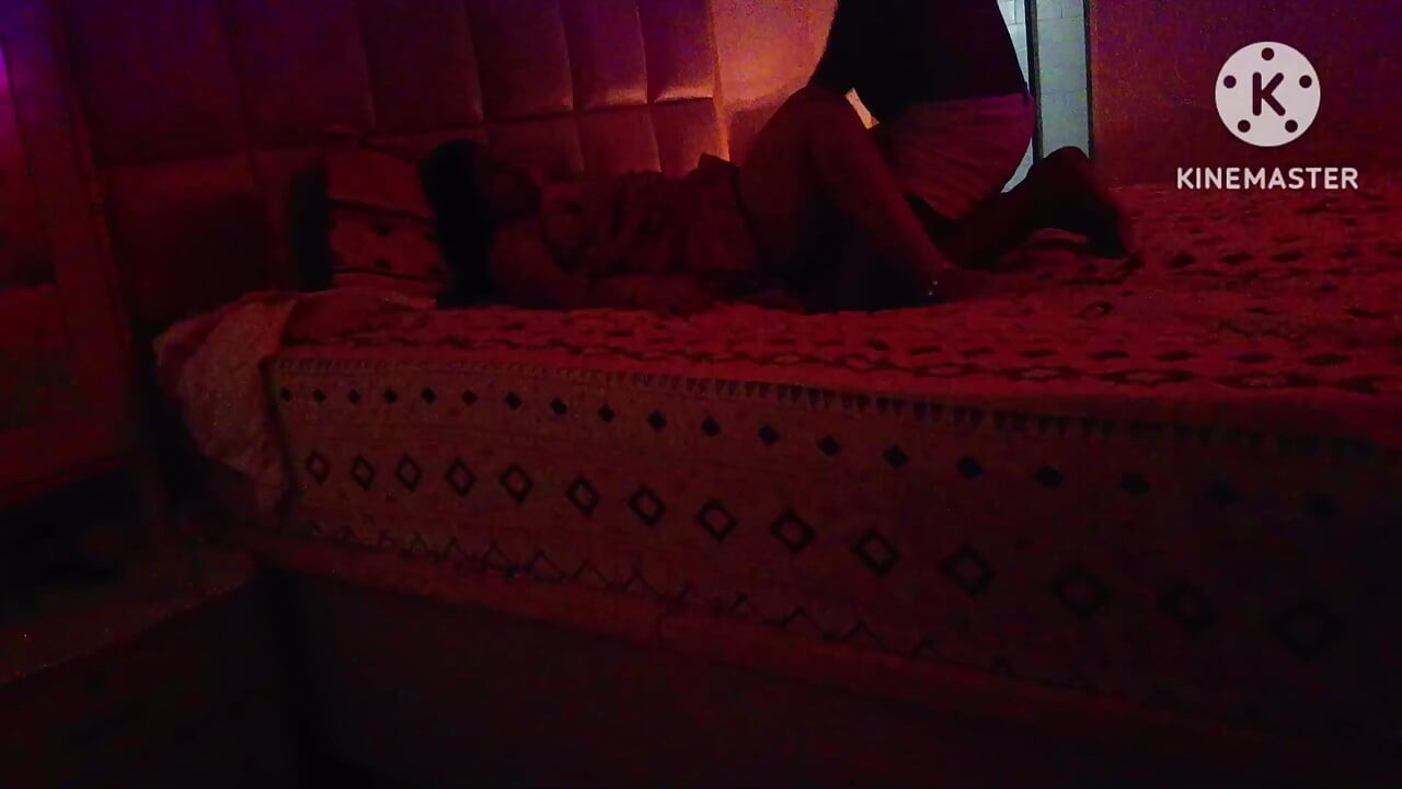 Esposa engañada con su marido
