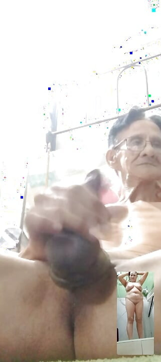 Mi marido quiere que le haga una videollamada sexual. Me da placer también.