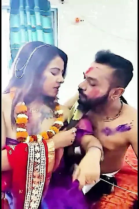 Rang Rasiya, a full colourfull movie. Tina and Rahul