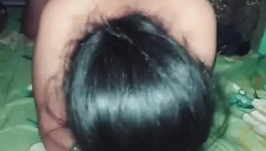 Istri India desi dengan suami & teman di threesome