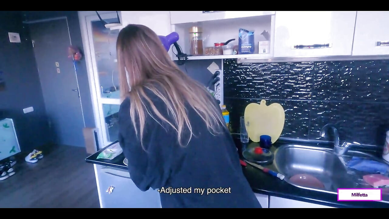 배다른 아들의 괴롭힘을 눈치채지 못하는 새엄마