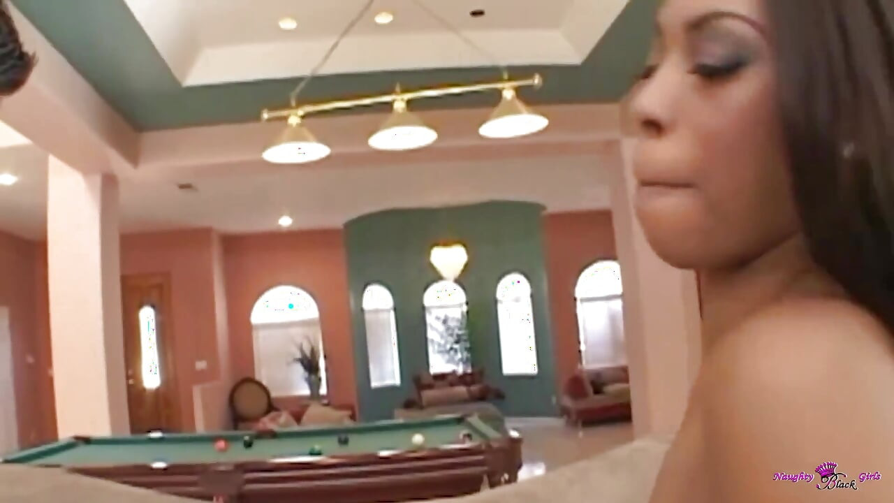 Jordin Skye สาวร่านตูดนมใหญ่น่ารักคนนี้โดนเย็ดโดยตํานานอย่าง Michael Stefano