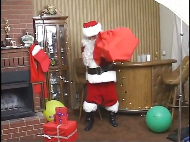 Big ass mature lady sucks and fucks a fat santa's cock on the sofa