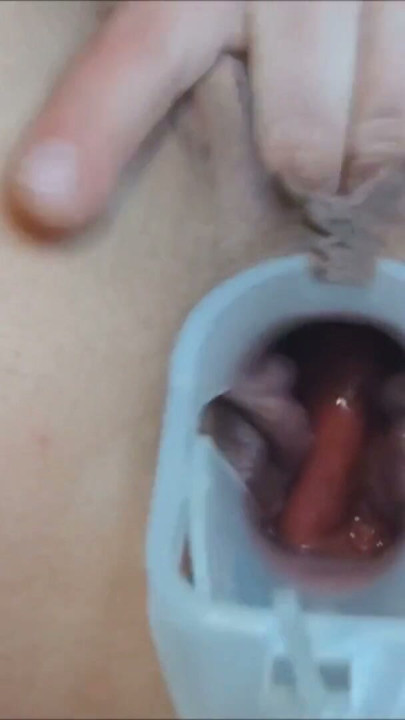 Espéculo no meu cu em close e brincando com a buceta molhada latejando orgasmos | Clipe 2