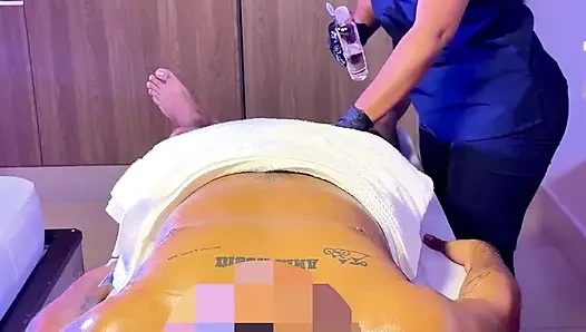 Чувственный ручной массаж в видео от первого лица - мужик со счастливым окончанием в любительском видео