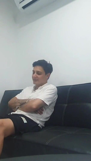 Zapanjujući trenutak iz "Moj veliki došao, uvijek mi se sviđao i htjela sam probati njegov kurac i natjerati ga da mi razdvoji pičku na dva dijela"