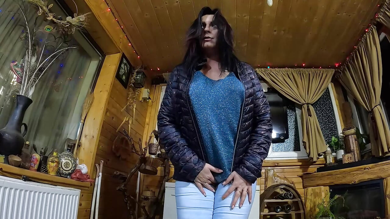 Cameltoe milf dansează, tachinează și se pișă în blugi - fantezie cu fetiș umed 335