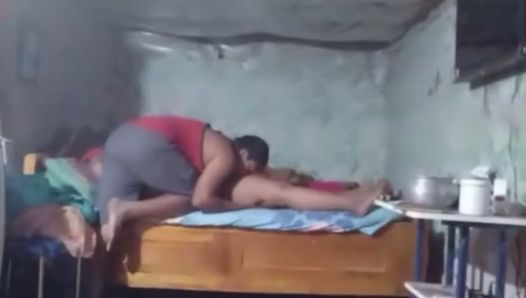 Casal do interior gosta de lamber buceta e sexo duro