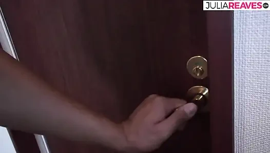 Blowjob adalah di pantai dan bercinta di rumah