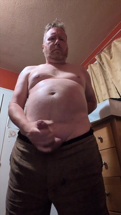 Shh, I'm jizzing in bedroom while evretyone else is resting | Clip 1