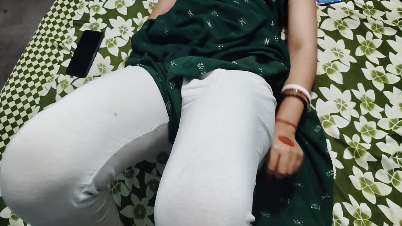 Indian Desi bhabhi ko bed pe sex karo