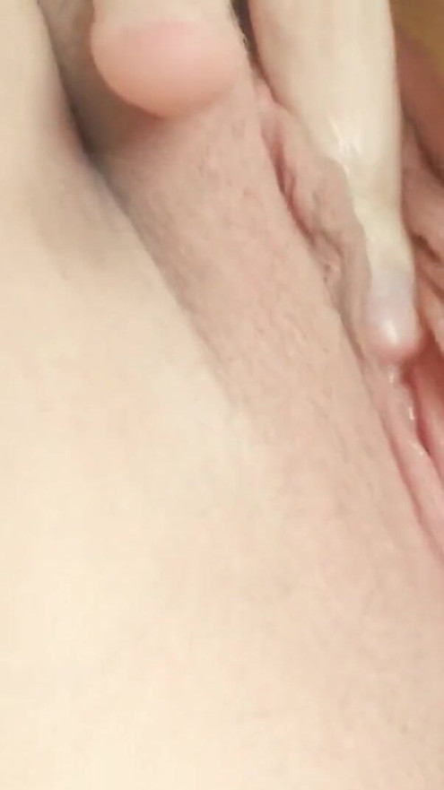 yellow pussy play close up phone video | Clip 3