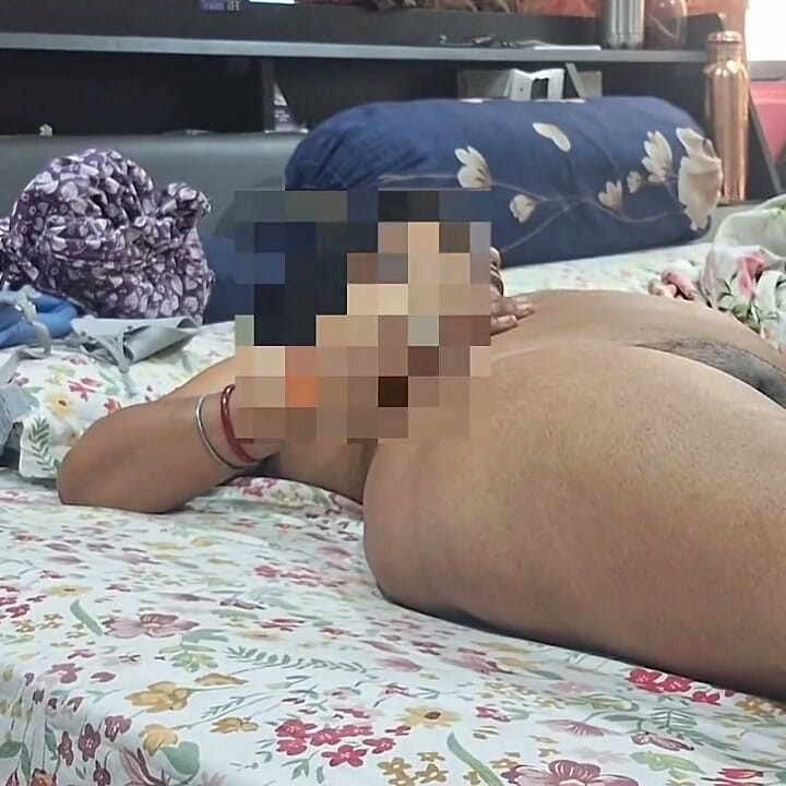 Afternoon Hot Sex with Hot Desi Romantic Wife, Pure Desi Homemade Video, Bengali Audio Part 1