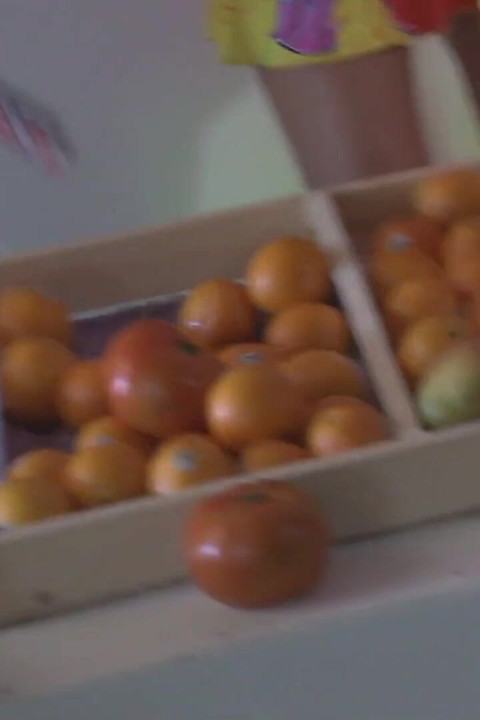 Hot threesome at the fruit stand