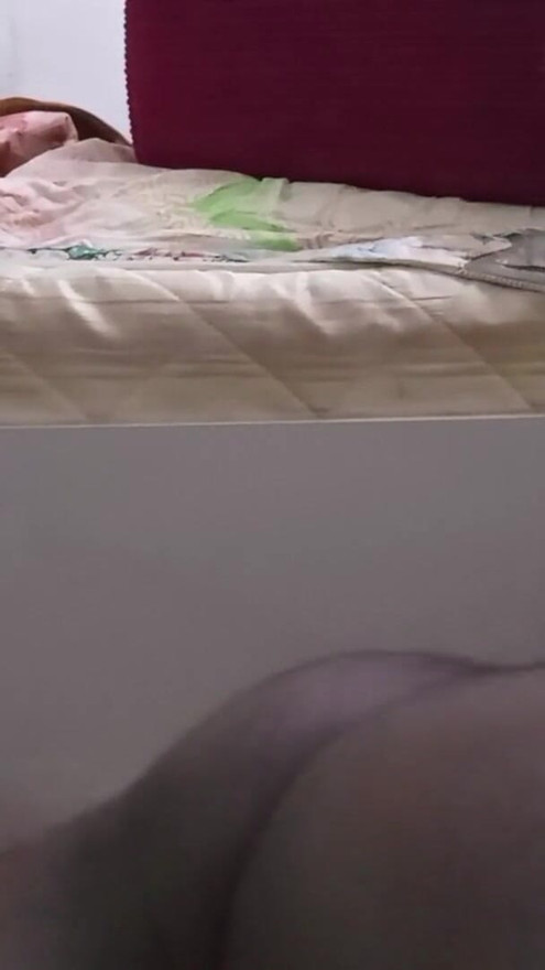 I can't stand seeing the ass and tits of a girl who works with me. | Clip 3
