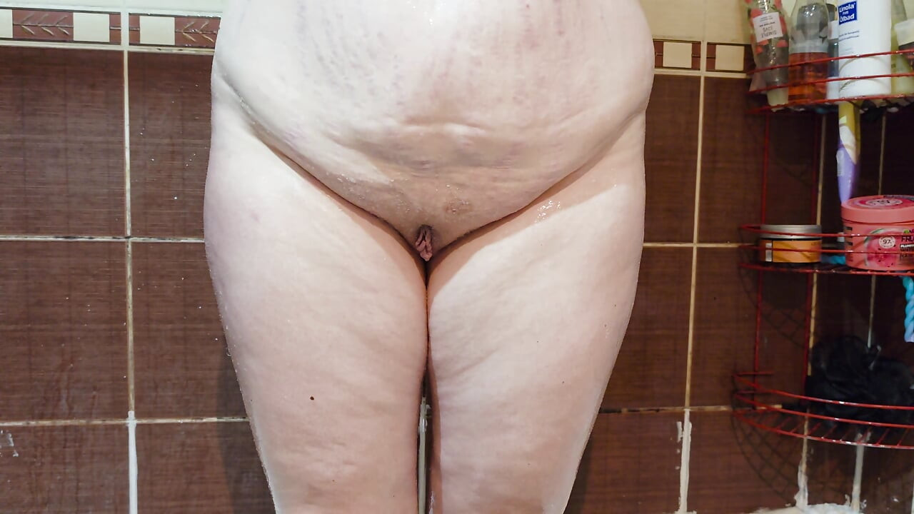 Husband Always Gets Turned On Watching His Chubby Wife Shower – Real Amateur Married Couple