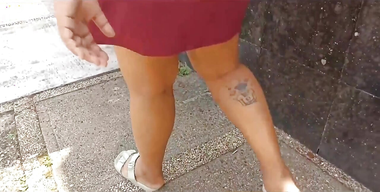 Shopping nel negozio commerciale con una donna incinta (Versione completa su Xvideos Red