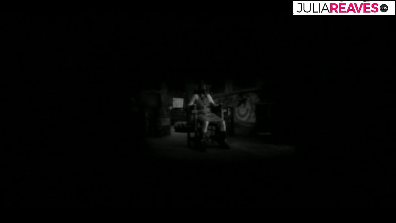 Megbassza a tömlöc rabszolgáját hatalmas fasszal