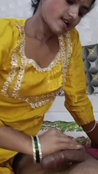 Desi Beauty Blowjob with Ball Massage in Traditional Clothes | Clip 1